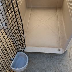 Large Kennel with dish Attachment