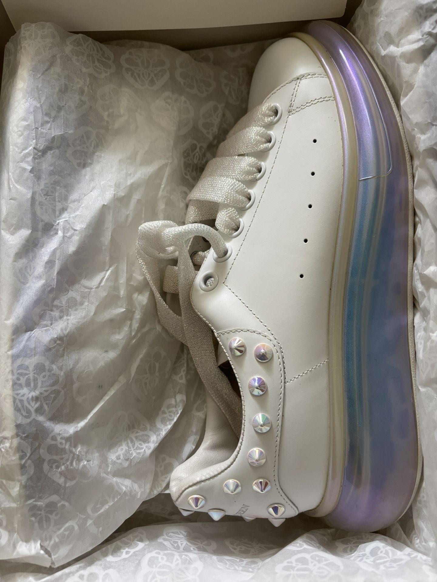 Alexander McQueens White/Pearl