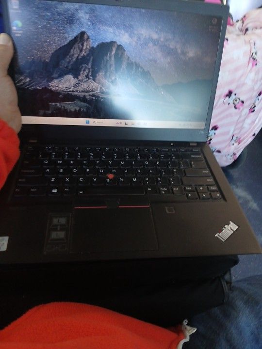 Lenovo T14 S