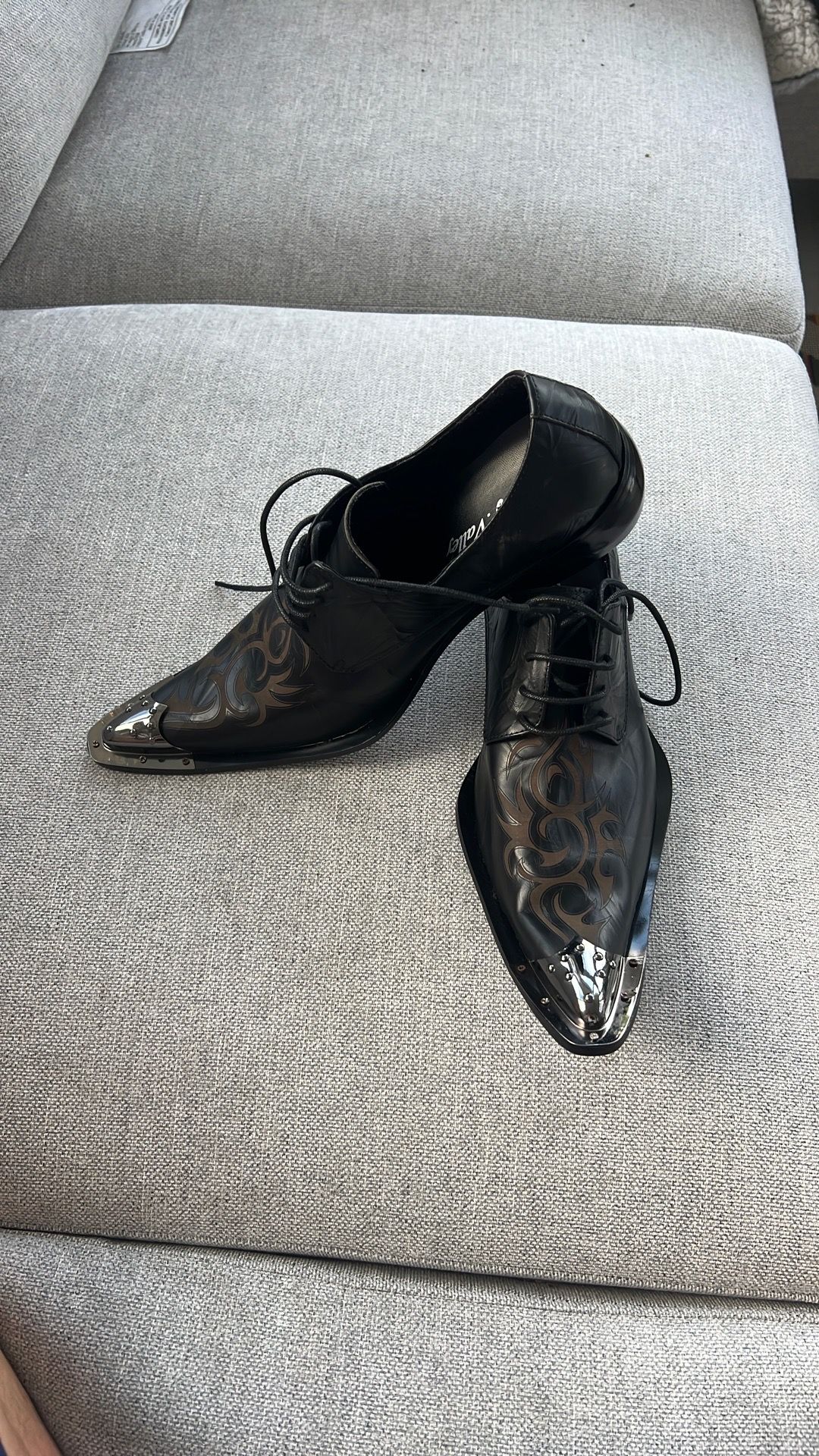 Mens shoes