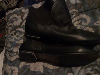 Instead small blk boots