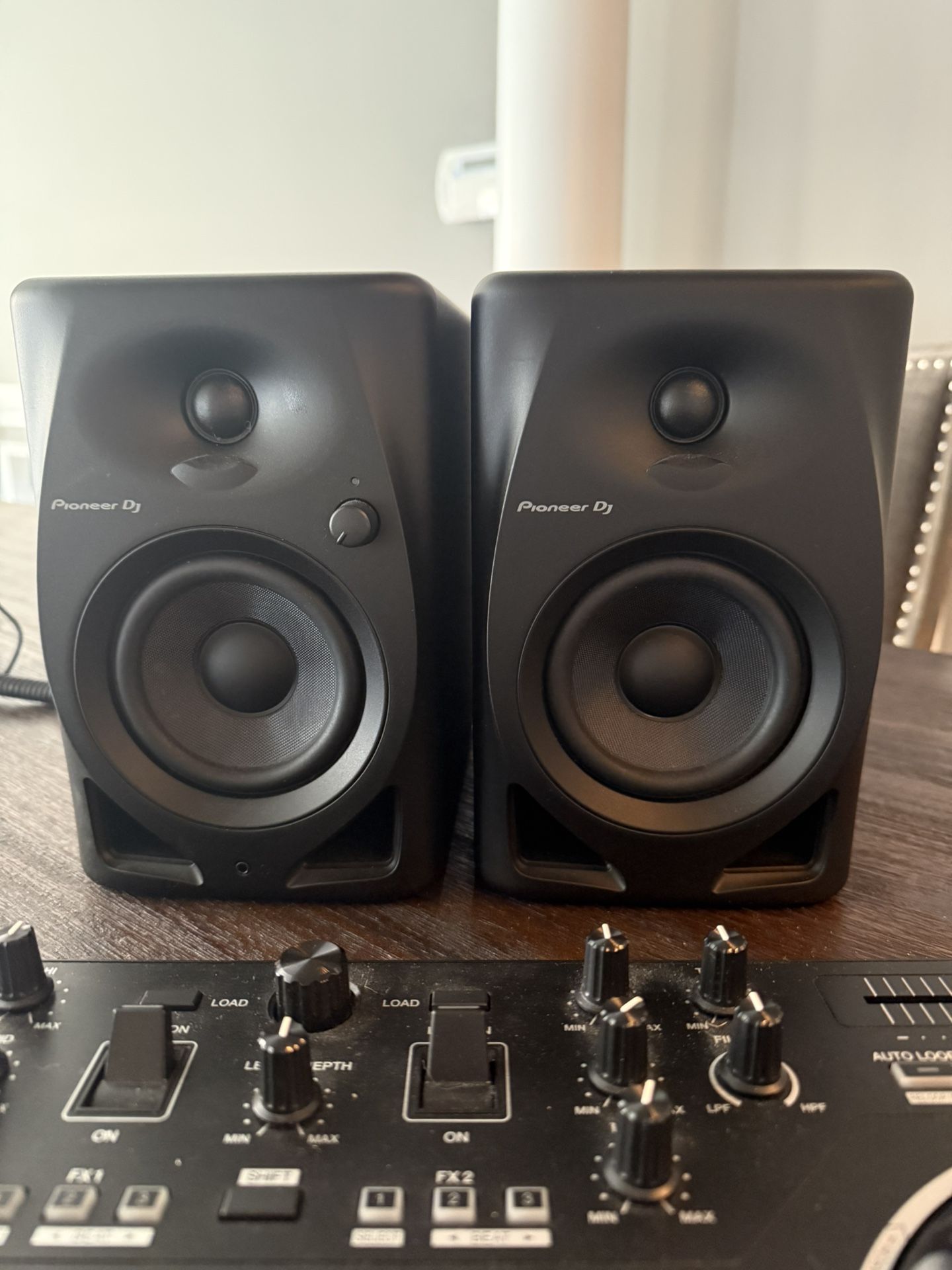 Pioneer DJ Studio Monitor (Black)