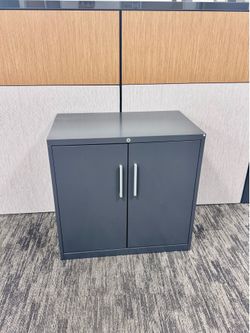 Metal cabinet