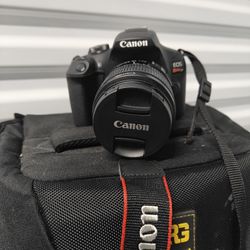 Canon EOS Rebel T7 