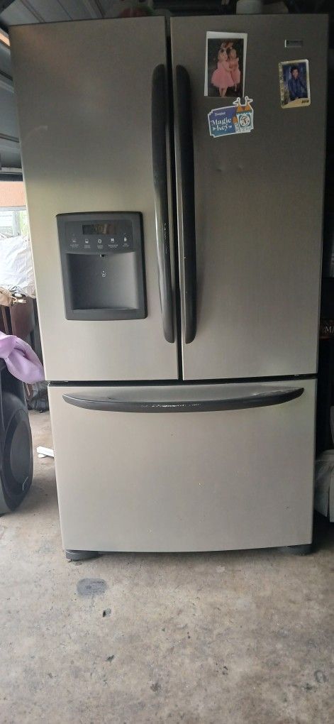 Refrigerator