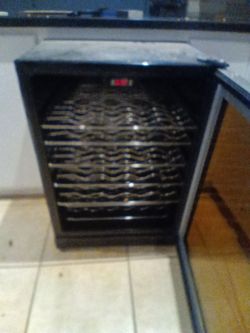Wine cooler /fridge