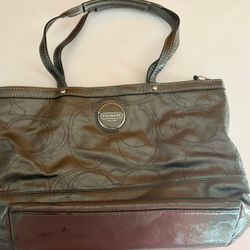 Coach Bag-read Ad