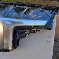 2025 Toyota Tundra Headlight R Side