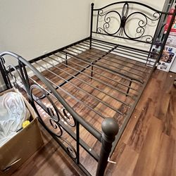 Full Size Metal Frame - Sturdy