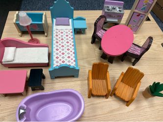 15 pc Wooden Kidkraft Dollhouse Doll play furniture