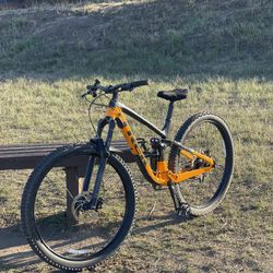 Bicycle Trek 2021 Size M 29” Aluminum 