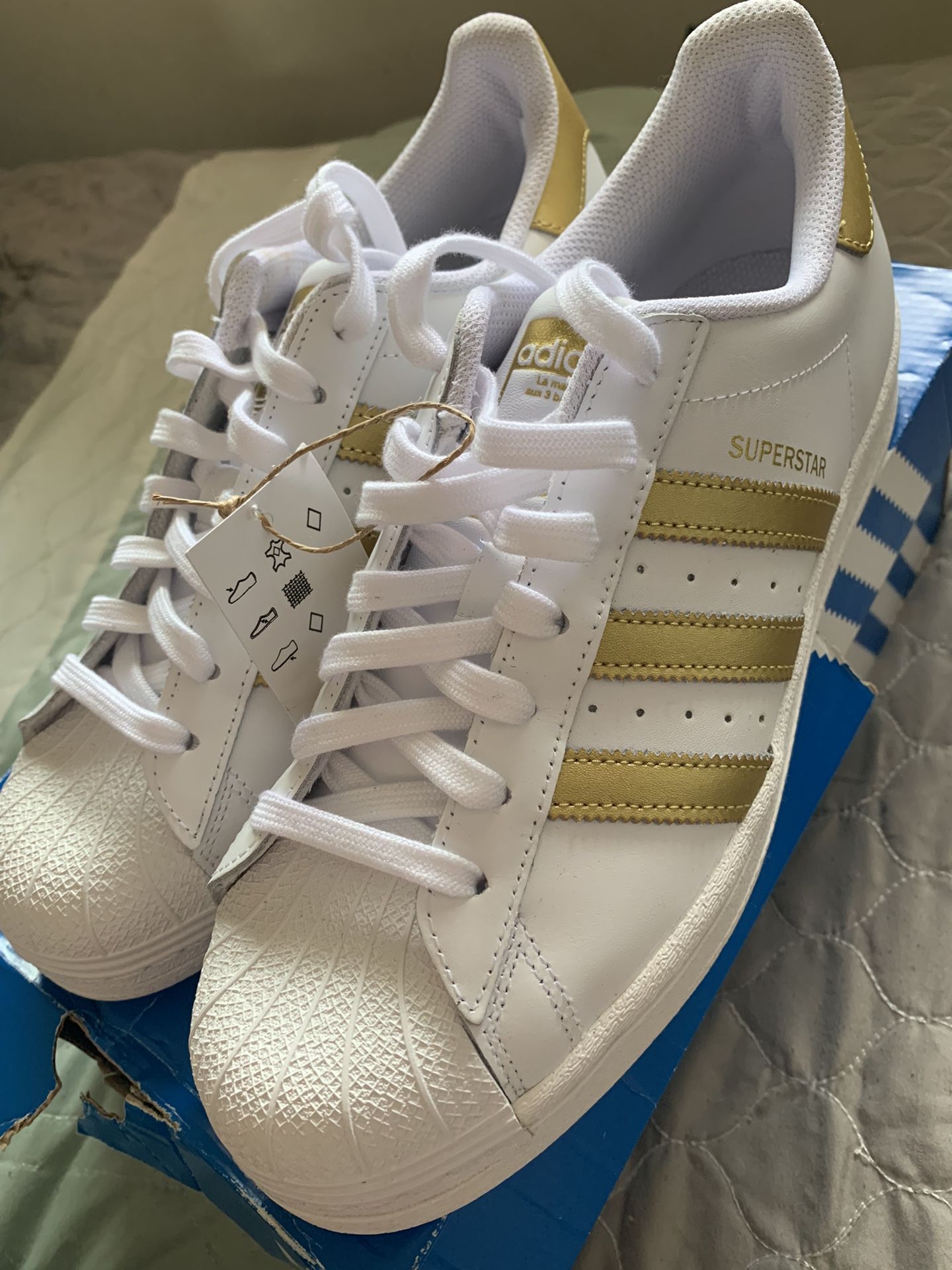 Adidas Superstar Women Size 9