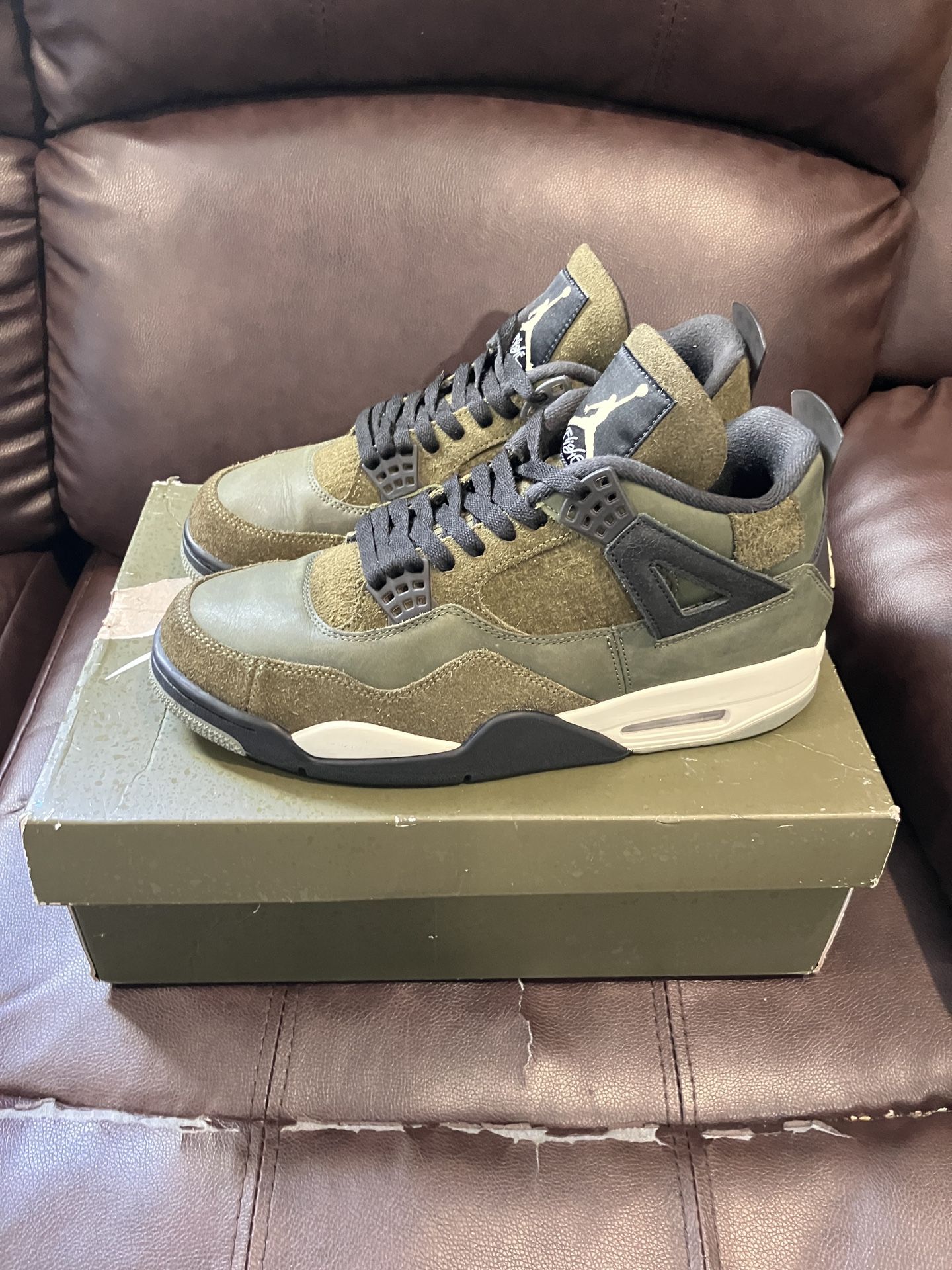 Nike Air Jordan 4 Retro SE Craft Medium Olive Size 10.5