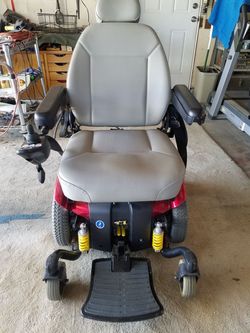 Jazzy 600HD wheel chair