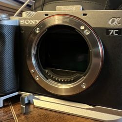Sony A7C