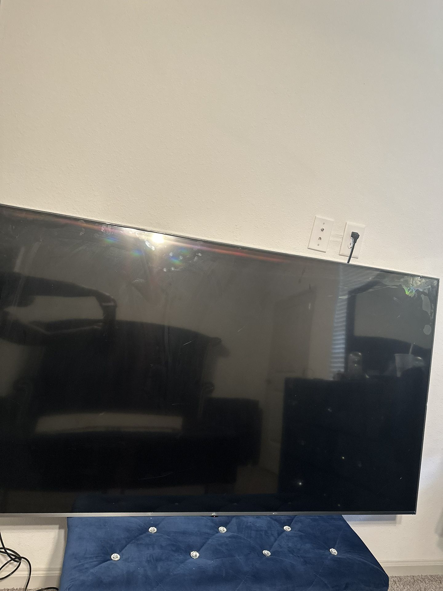75’ LG Smart Tv