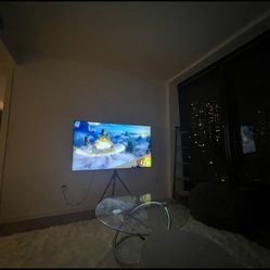 50 Dollars TV 30 Dollars Stand Negotiable 65 Inch 4K Crystal Sumsang TV For Sale 
