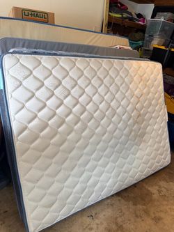 Full size mattress