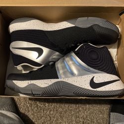 Kyrie 7 