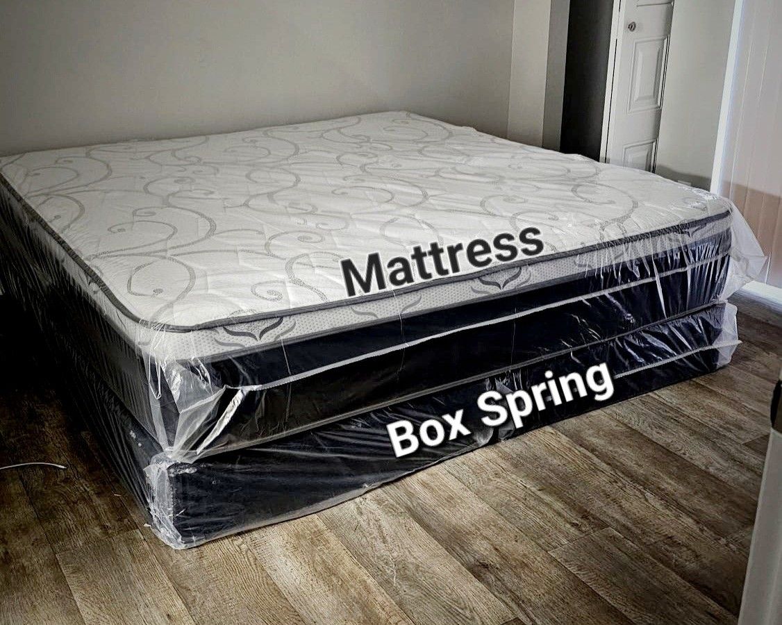 NEW KING PILLOW TOP MATTRESS and BOX SPRING. Bed frame not included 👍