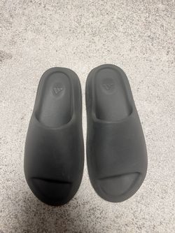 onxy yeezy slide 