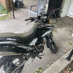 Hawk DLX 250 EFI 