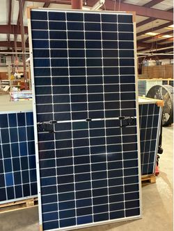 Waaree 575W High-Efficiency Bifacial Solar Module