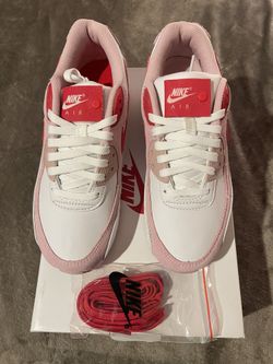 Nike Air Max 90 QS, Size 7woman/5.5men. Pink/white