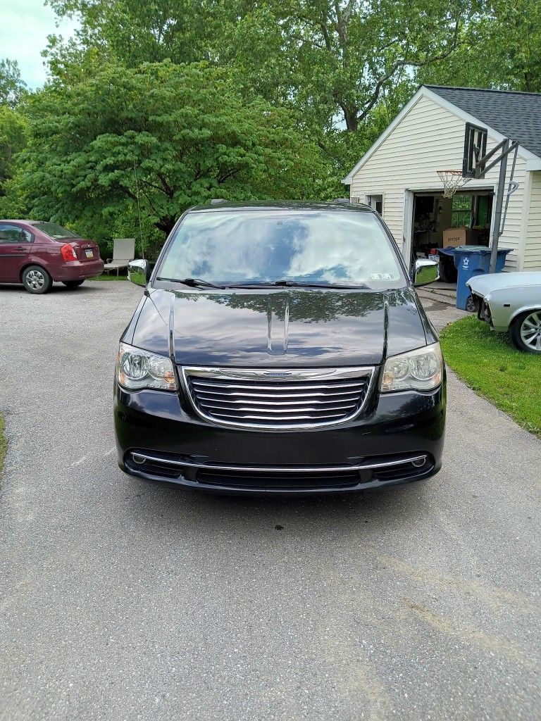 2013 Chrysler Town & Country