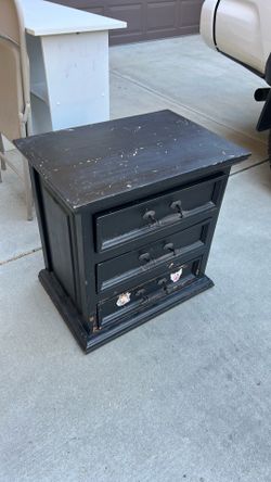 Free nightstand