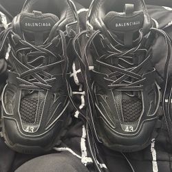 Balenciagas Track Led