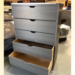 5 drawers dresser / Five drawers dresser