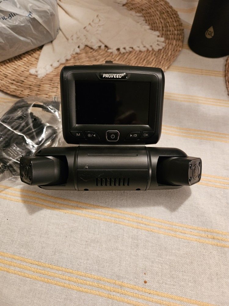 Pruveed Dash Cam
