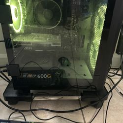 Gaming Pc / 32in Curved Monitor