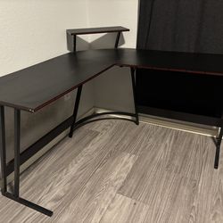 Corner Desk