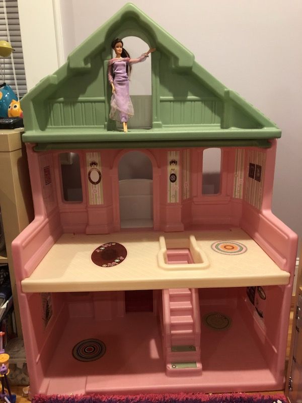 Step 2 Balcony Dollhouse