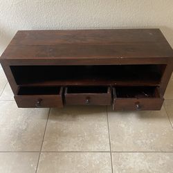 Wooden Consule stand