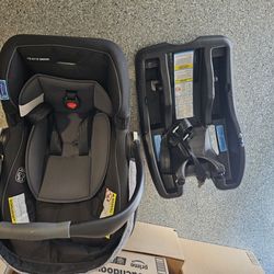 Graco Snugride  35 lite DLX Car Seat