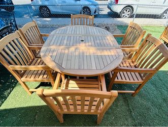 Beautiful grade A Teak 7 piece patio dining set