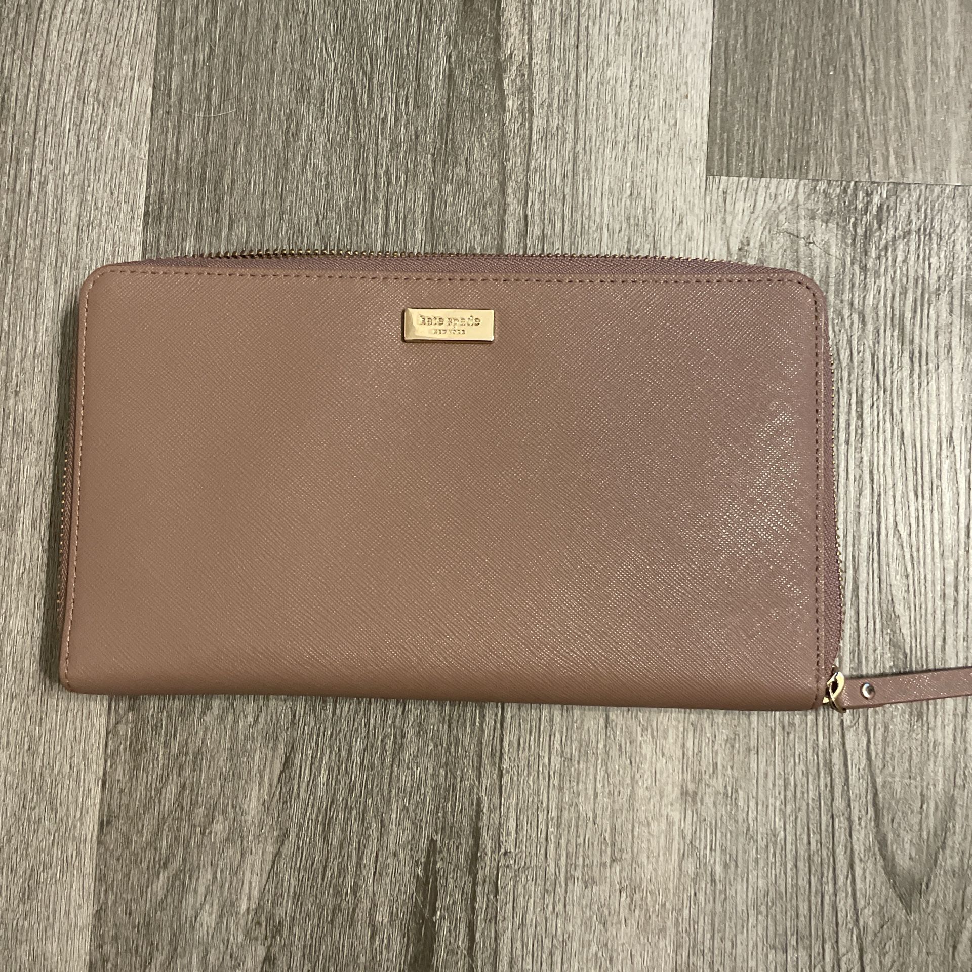Kate Spade Taupe Zip Wallet Organizer