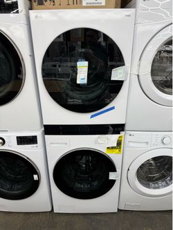 Brand new  LG 5.0 cu. ft. Washer 7.8 cu. ft. Dual Inverter Heat Pump Ventless Dryer Electric Washtower in White