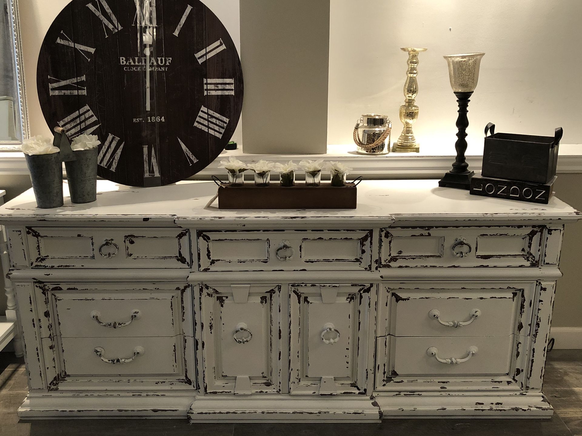 Buffet dresser