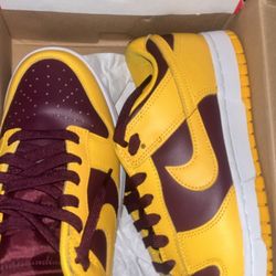 Nike Dunks 