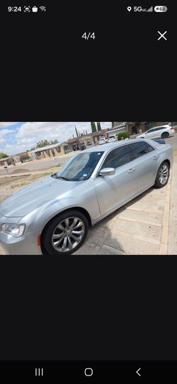 2019 Chrysler 300