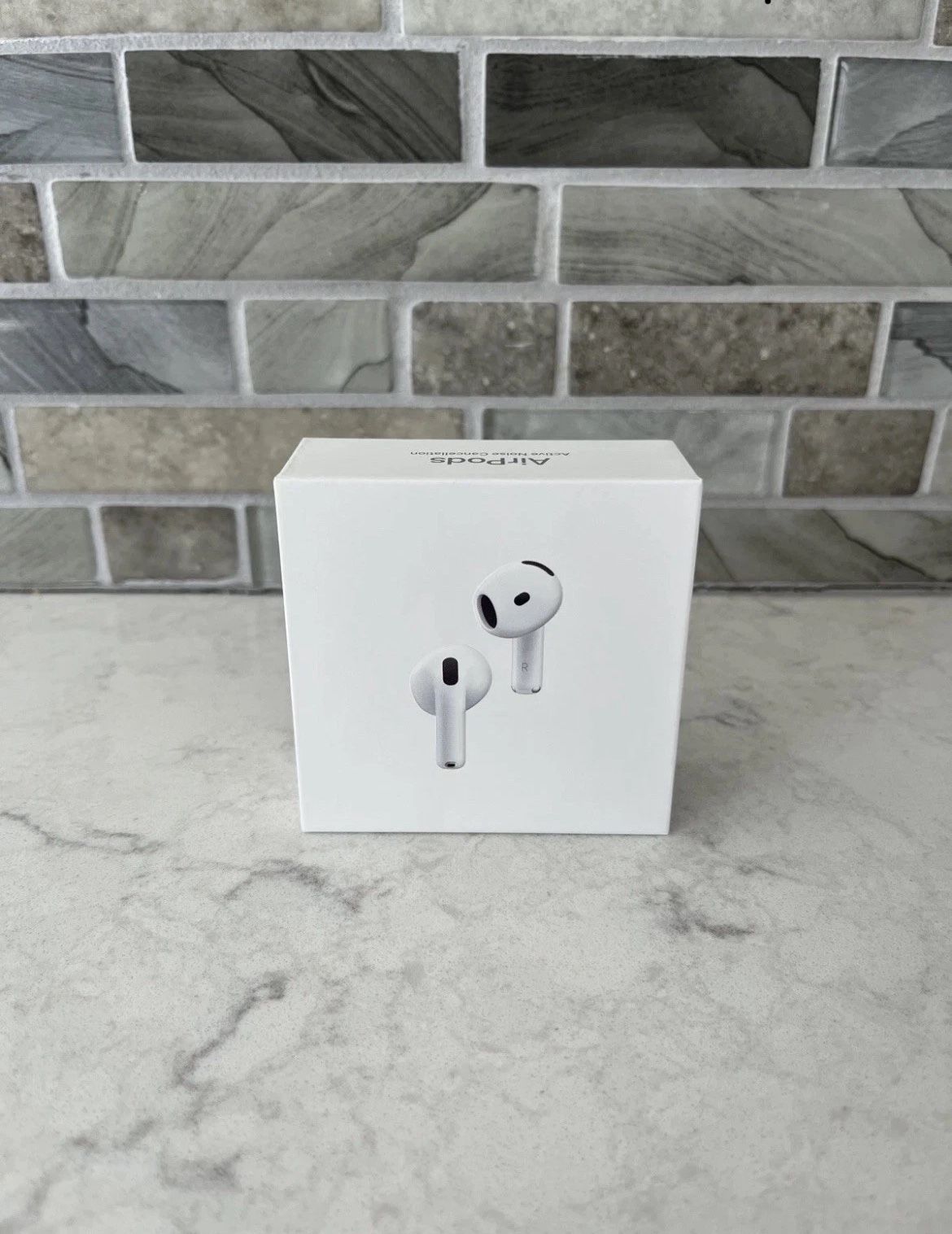 4th Generation Apple AirPods