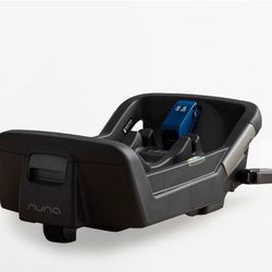 Nuna Pipa car seat base