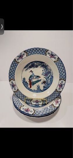 Antique 1910’s Wood & Sons Rim Soup Plates Set of 4 England 9”. Antique Wood & Sons “Yuan” Pattern Rim Soup  Plates Set of 4 Made in England 1910’s. B