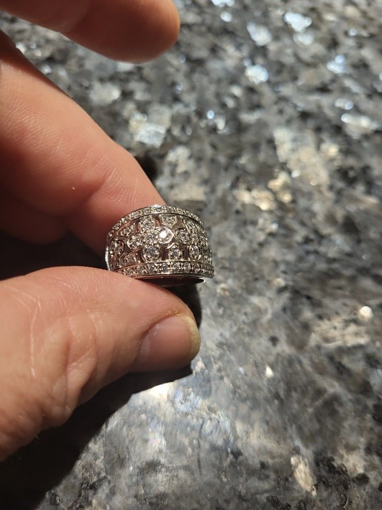 925 Stirling Silver Size 9 New Beautiful!