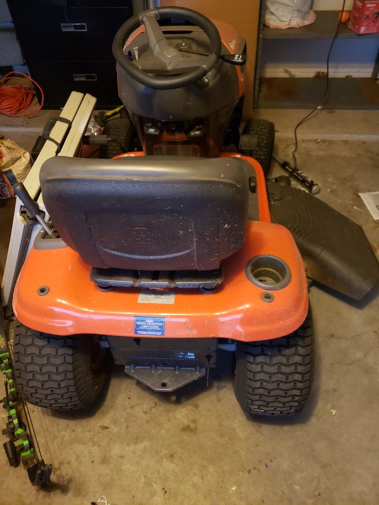 Husqvarna Tractor, Lawn Mower, Weed Water