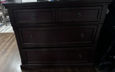 Dresser Set Ashely Furniture 